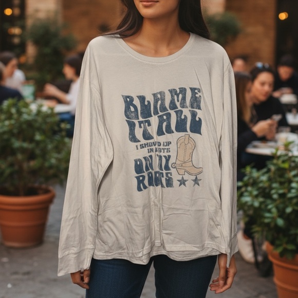 Zutter Garth Brooks "Blame it all on my roots I showed up in boots" Long-sleeve - Picture 2 of 6